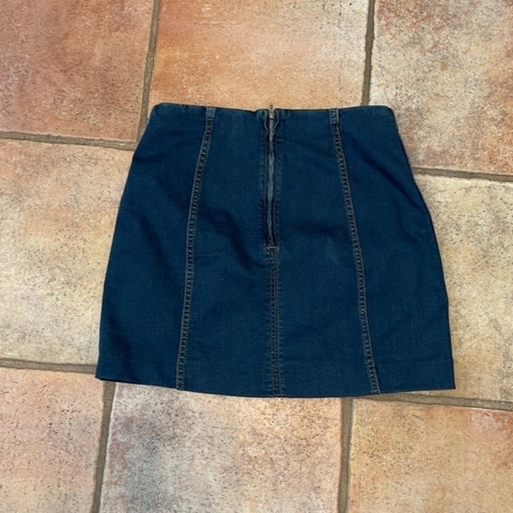 Free people denim stretchy mini skirt - Picture 3 of 4